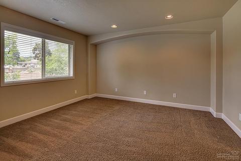 20297 Schaeffer Dr, Bend, OR 97703 photo 12