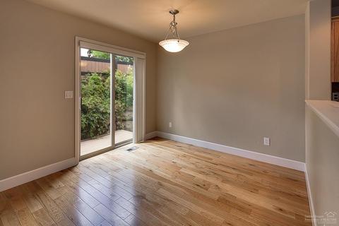 20297 Schaeffer Dr, Bend, OR 97703 photo 9