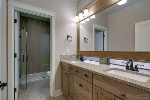 20847 Gateway Dr, Bend, OR 97702 photo 11