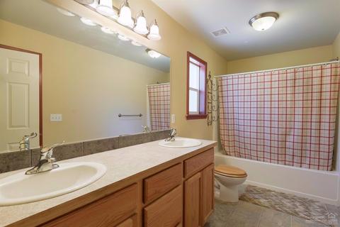 54640 Lady Bug Ln, Bend, OR 97707 photo 7