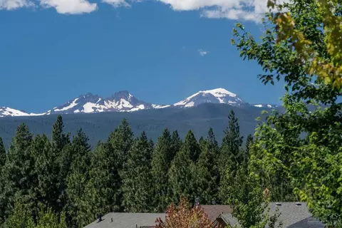 559 NW Flagline Dr, Bend, OR 97701 photo 4