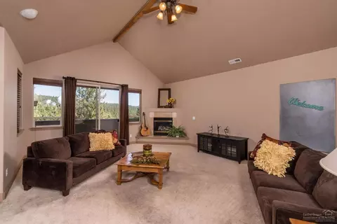559 NW Flagline Dr, Bend, OR 97701 photo 7