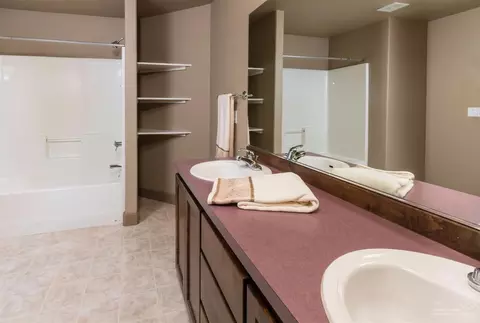 559 NW Flagline Dr, Bend, OR 97701 photo 11