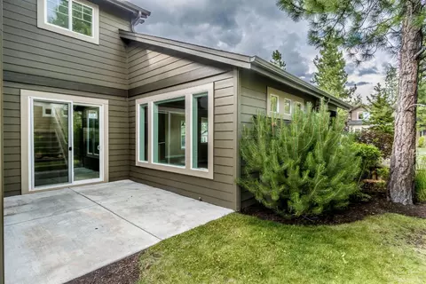 61414 Davis Lake Loop, Bend, OR 97702 photo 3
