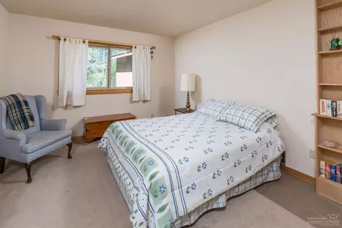 16319 Bear Ln, Bend, OR 97707 photo 11