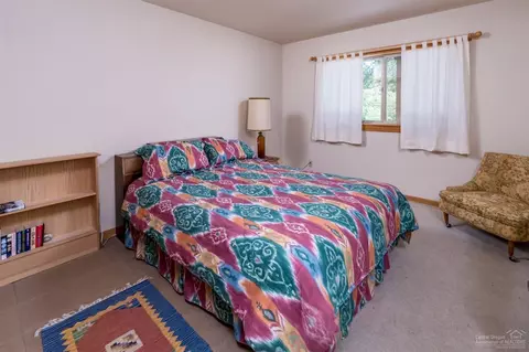 16319 Bear Ln, Bend, OR 97707 photo 12