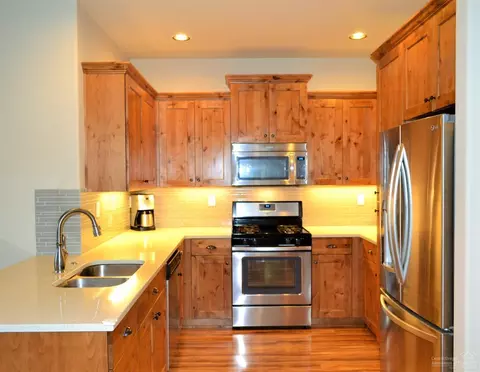 20775 Smoke Stack Ln, Bend, OR 97701 photo 4