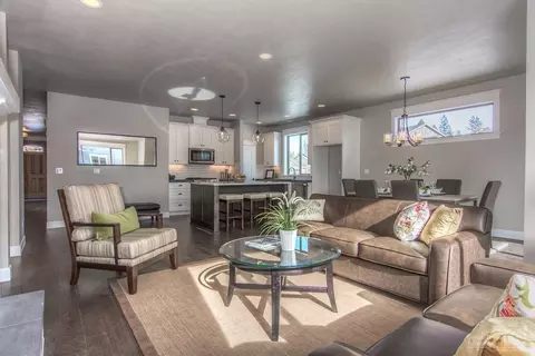 19541 Stonegate Ct, Bend, OR 97702 photo 10