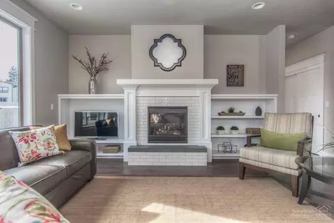 19541 Stonegate Ct, Bend, OR 97702 photo 9