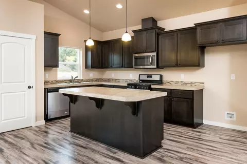 63296 Vogt Rd, Bend, OR 97701 photo 2
