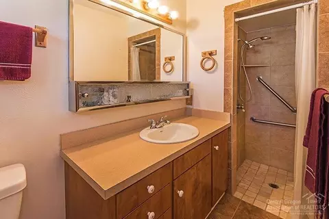 62635 Waugh Rd, Bend, OR 97701 photo 7