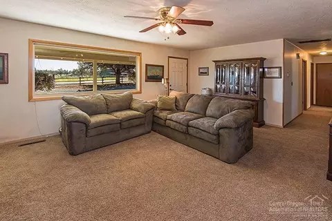 62635 Waugh Rd, Bend, OR 97701 photo 5
