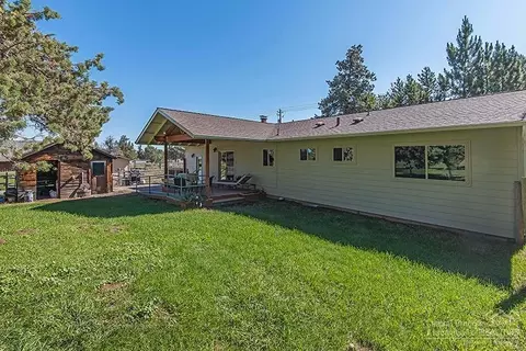 62635 Waugh Rd, Bend, OR 97701 photo 2