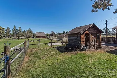 62635 Waugh Rd, Bend, OR 97701 photo 13