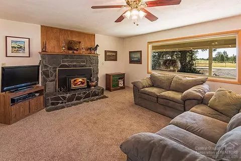 62635 Waugh Rd, Bend, OR 97701 photo 4