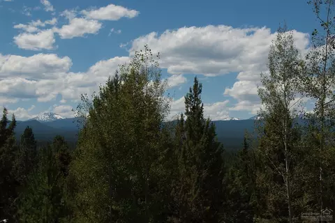 2630 NW Sample Ct, Bend, OR 97703 photo 24