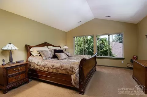 60968 Creekstone Loop, Bend, OR 97702 photo 14