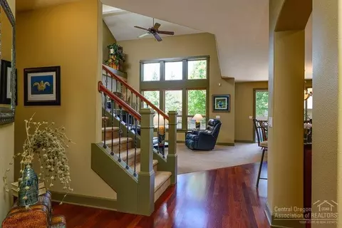 60968 Creekstone Loop, Bend, OR 97702 photo 4
