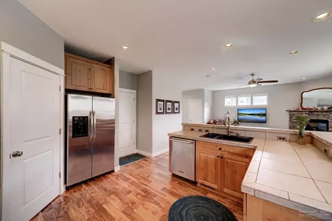 20585 Jacklight Ln, Bend, OR 97702 photo 5