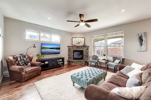 20585 Jacklight Ln, Bend, OR 97702 photo 3