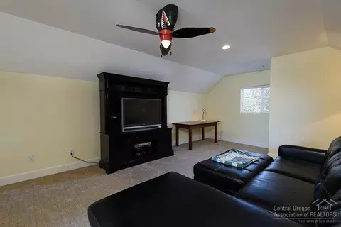 65264 76th St, Bend, OR 97703 photo 17