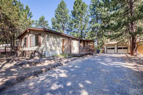 60887 Ridge Dr, Bend, OR 97702 photo 24