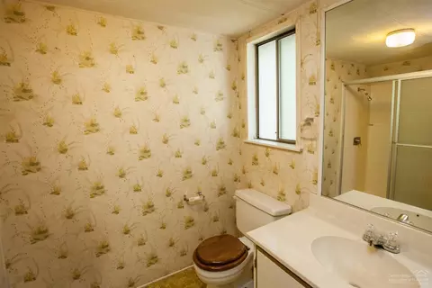 60887 Ridge Dr, Bend, OR 97702 photo 17