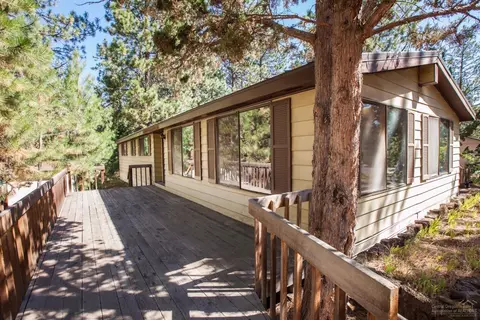 60887 Ridge Dr, Bend, OR 97702 photo 1
