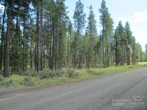 55980 Browning Dr, Bend, OR 97707 photo 2