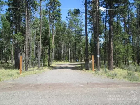 55980 Browning Dr, Bend, OR 97707 photo 1