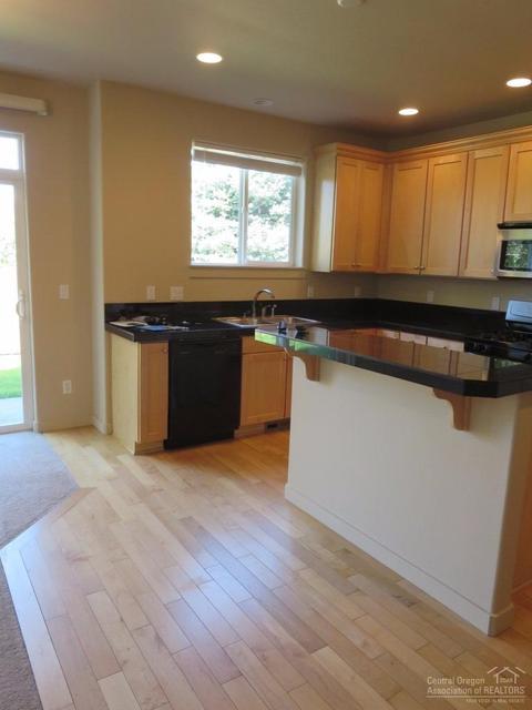 2886 NE Jackdaw Dr, Bend, OR 97701 photo 5