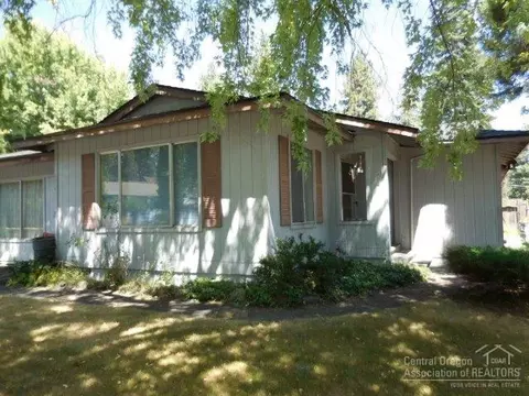 1404 NW Ithaca Ave, Bend, OR 97703 photo 3