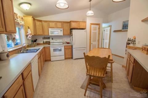 17220 Downey Rd, Bend, OR 97707 photo 6