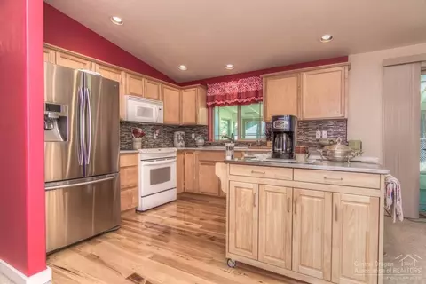16072 Dick Rd, La Pine, OR 97739 photo 6