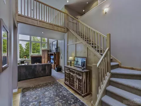 61836 Fall Creek Loop, Bend, OR 97702 photo 2