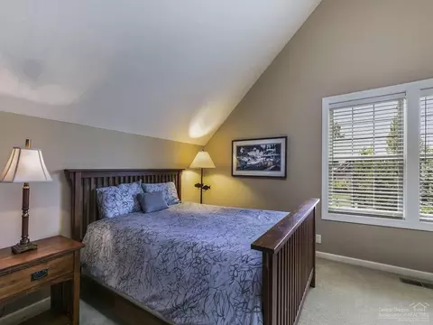 61836 Fall Creek Loop, Bend, OR 97702 photo 14