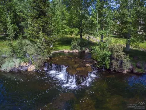 61836 Fall Creek Loop, Bend, OR 97702 photo 24