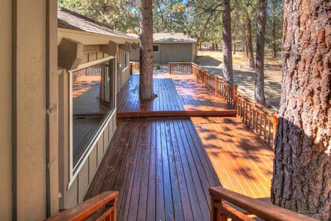60235 E Ridgeview Dr, Bend, OR 97702 photo 20