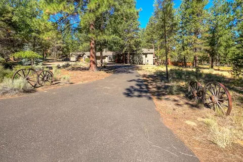 60235 E Ridgeview Dr, Bend, OR 97702 photo 22
