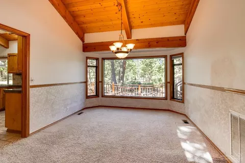 60235 E Ridgeview Dr, Bend, OR 97702 photo 6