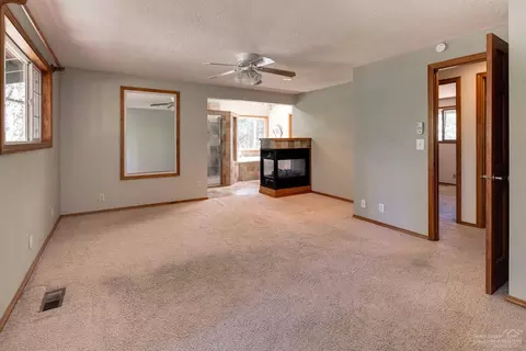 60235 E Ridgeview Dr, Bend, OR 97702 photo 15