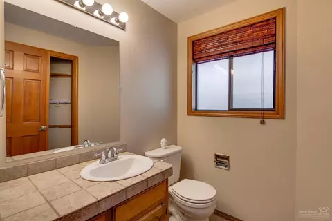 60235 E Ridgeview Dr, Bend, OR 97702 photo 10