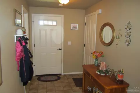 16461 Riley Dr, La Pine, OR 97739 photo 3