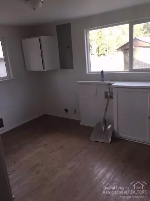 317 Bonner Ln, Crescent, OR 97733 photo 9