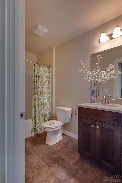 20824 Gateway Dr, Bend, OR 97702 photo 13