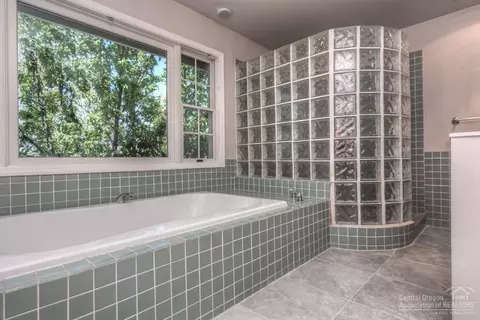 22680 Crest View Ln, Bend, OR 97702 photo 15