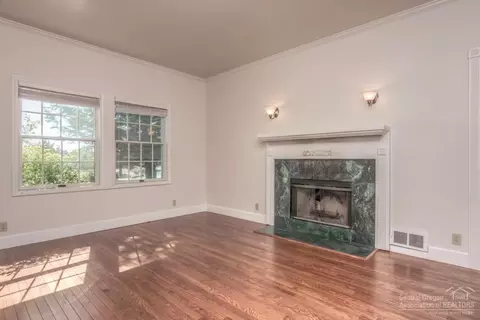 22680 Crest View Ln, Bend, OR 97702 photo 4