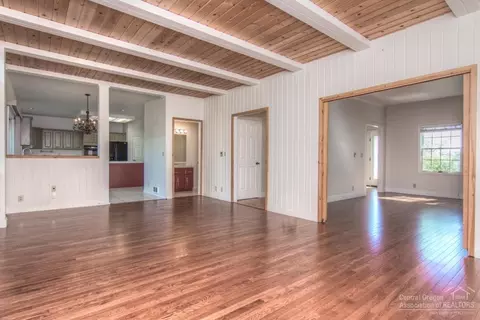 22680 Crest View Ln, Bend, OR 97702 photo 10
