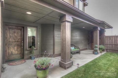 21375 Nolan Ct, Bend, OR 97701 photo 3