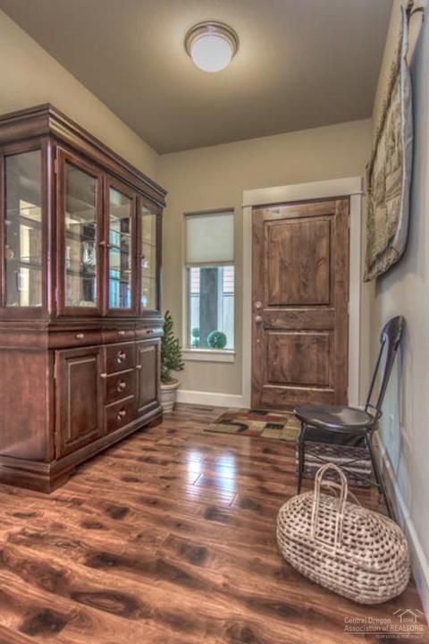 21375 Nolan Ct, Bend, OR 97701 photo 4